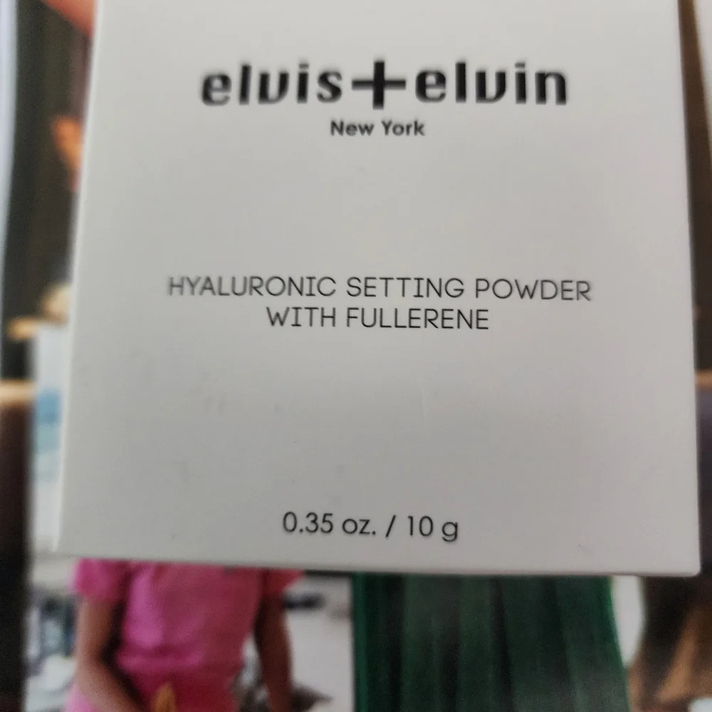 Elvis + Elvin Hyaluronic lavender setting powder with fullerene BNIB BNWT